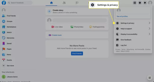 Configuración y privacidad en el menú desplegable de Facebook