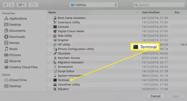 MacOS con Terminal resaltado en la lista de Aplicaciones
